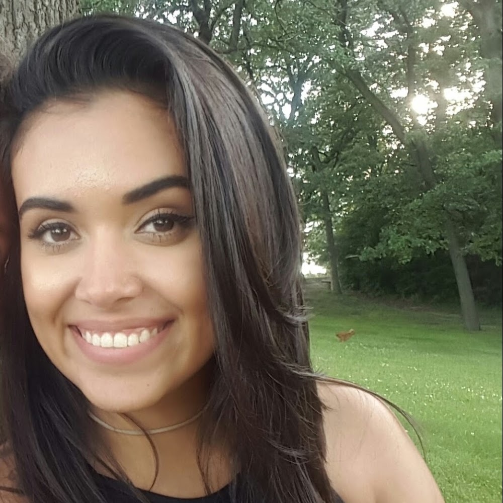 Meet your Posher, Alejandra